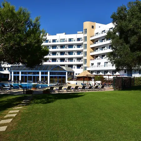 Pestana Ocean & Conference Hotel 4*