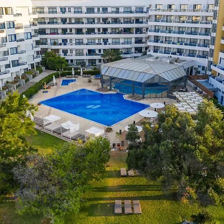 Pestana Ocean & Conference Hotel Віавіа
