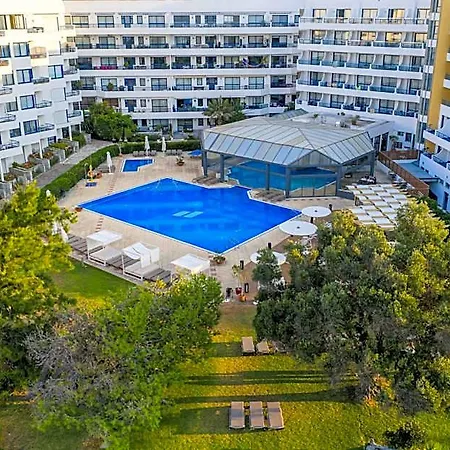 Pestana Ocean & Conference 4*