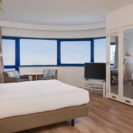 Pestana Ocean & Conference Hotel Віавіа