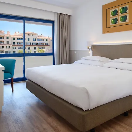 Pestana Ocean & Conference Hotel Віавіа